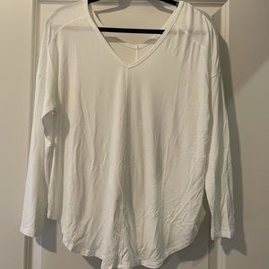 CJLA LONG SLEEVE V-NECK